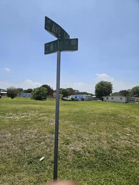 1909 N 16th St, Fort Pierce, FL 34950