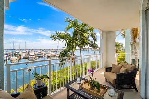 875 NW Flagler Ave, Stuart, FL 34994