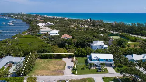 5157 NE Shore Village Ter, Hutchinson Island, FL 34996