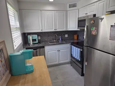 316 Farnham P #316, Deerfield Beach, FL 33442