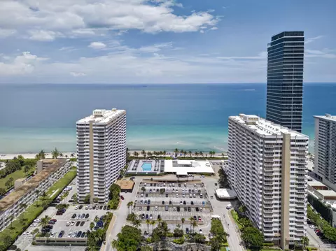 1950 S Ocean Dr #10B, Hallandale Beach, FL 33009