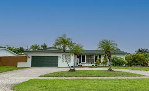 5541 SW 7th St, Plantation, FL 33317