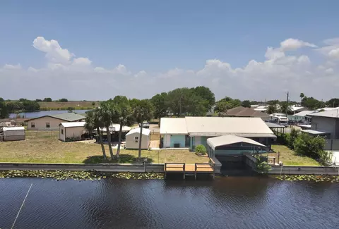 1115 Elm St, Okeechobee, FL 34974 photo 3