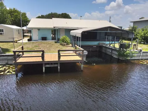 1115 Elm St, Okeechobee, FL 34974 photo 2