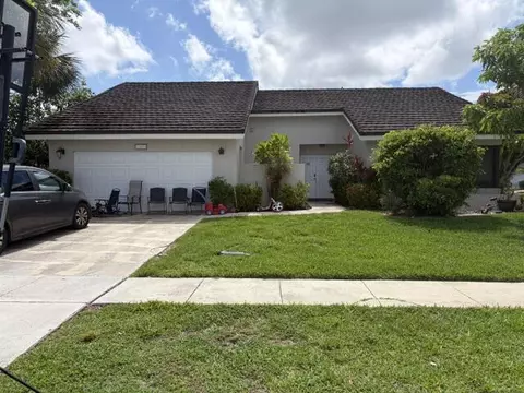22051 Montoya Dr, Boca Raton, FL 33433