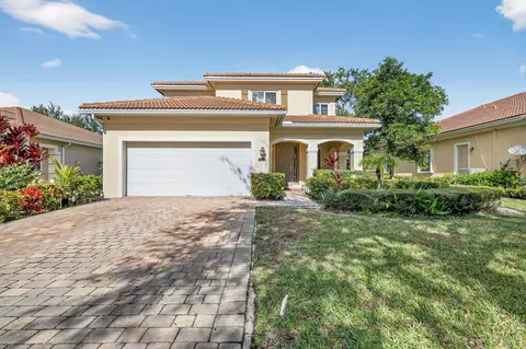 6720 Osage Cir, Greenacres, FL 33413