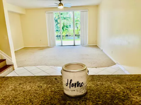 2317 SW 82nd Ter, North Lauderdale, FL 33068