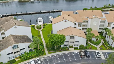 View/Area - 811 Oak Harbour Dr, Juno Beach, FL 33408 photo 8 of 22