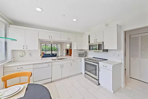 Kitchen - 811 Oak Harbour Dr, Juno Beach, FL 33408 photo 1 of 3