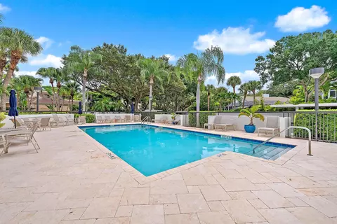 Exterior - 811 Oak Harbour Dr, Juno Beach, FL 33408 photo 2 of 6