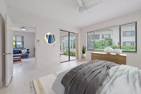 Bedroom - 811 Oak Harbour Dr, Juno Beach, FL 33408 photo 2 of 3