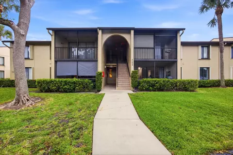 722 Sunny Pine Way #B1, Greenacres, FL 33415
