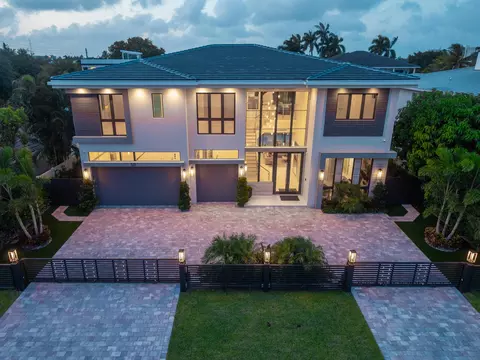 511 Silver Ln, Boca Raton, FL 33432