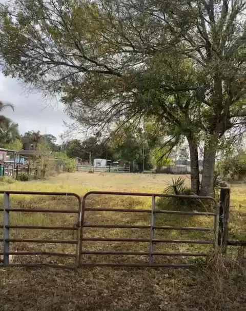 854 NE 42nd Ter, Okeechobee, FL 34972