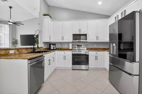 5875 NW 119th Dr, Coral Springs, FL 33076