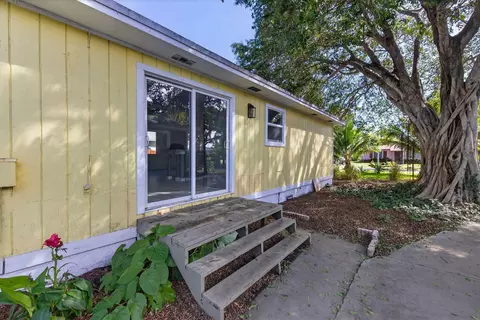 117 NE 8th St, Pompano Beach, FL 33060