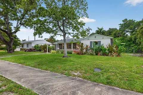 841 SW 18th Ct, Fort Lauderdale, FL 33315