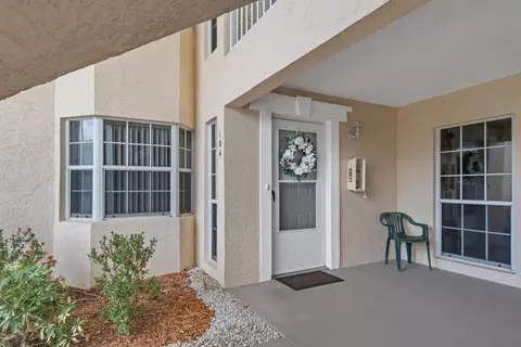 740 Lake Orchid Cir #104, Vero Beach, FL 32962