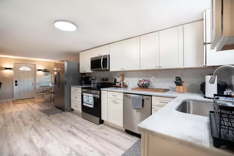 Kitchen - 1020 4th St, Okeechobee, FL 34974 photo 3 of 5