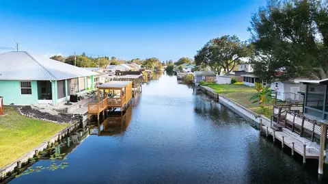 View/Area - 1020 4th St, Okeechobee, FL 34974 photo 2 of 4