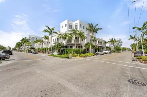 111 SE 2nd St #302, Delray Beach, FL 33444