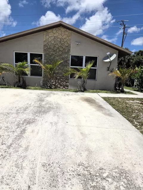 5965 Caribbean Blvd, West Palm Beach, FL 33407