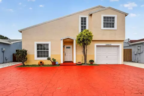 18977 NW 63rd Ct Cir, Miami Gardens, FL 33015