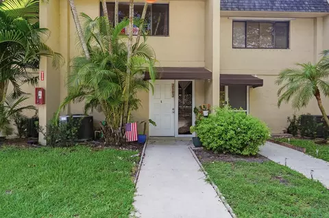 81 Deer Creek Rd #103, Deerfield Beach, FL 33442