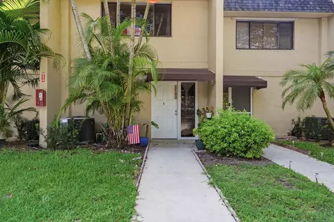 81 Deer Creek Rd #103, Deerfield Beach, FL 33442