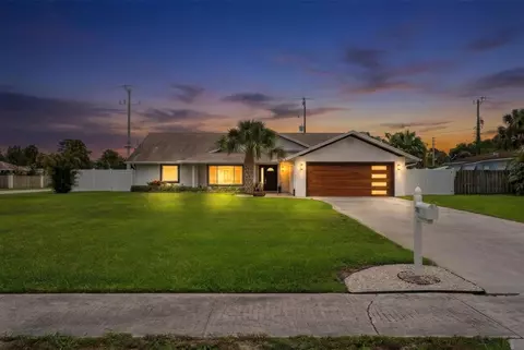 701 SE Dolphin Dr, Stuart, FL 34996