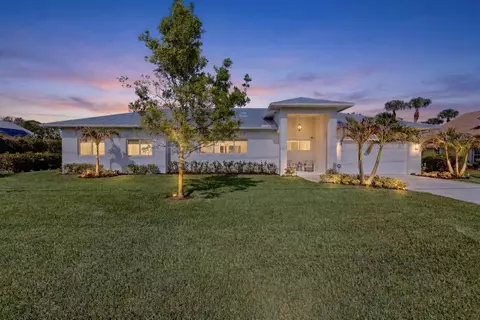 3213 SE Morningside Blvd, Port Saint Lucie, FL 34952
