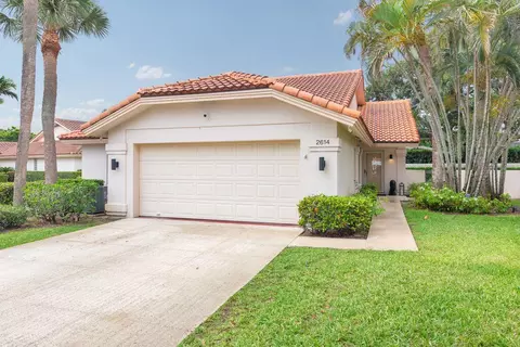2614 Mohawk Cir, West Palm Beach, FL 33409