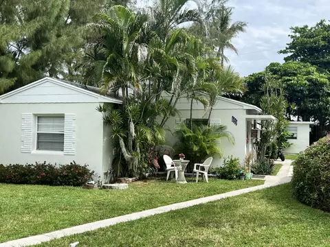 1979 NE 3rd St #1-4, Deerfield Beach, FL 33441