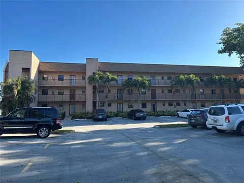 10303 Sunrise Lakes Blvd #205, Sunrise, FL 33322