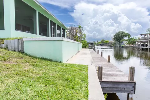 Exterior - 2406 SE 31st St SE, Okeechobee, FL 34974 photo 4 of 14
