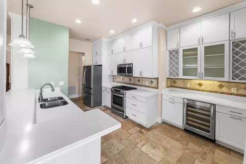 Kitchen - 2406 SE 31st St SE, Okeechobee, FL 34974 photo 1 of 8
