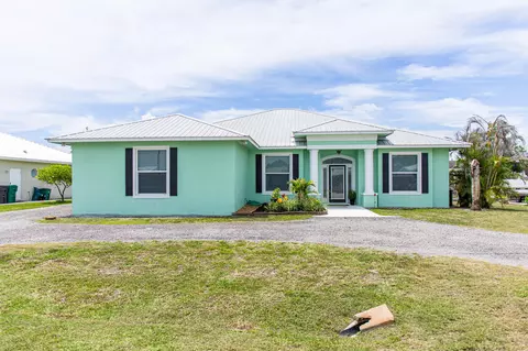 2406 SE 31st St SE, Okeechobee, FL 34974