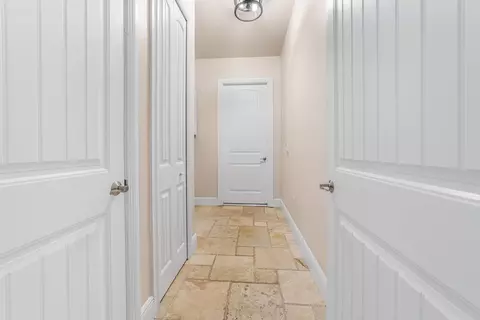 Entry Way - 2406 SE 31st St SE, Okeechobee, FL 34974 photo 6 of 7