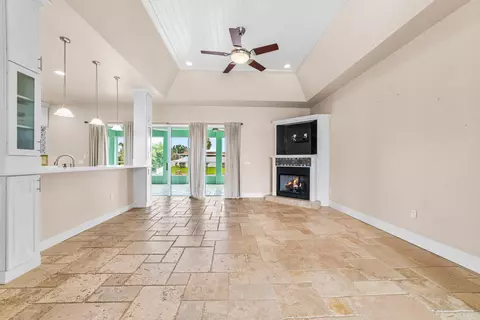 Living - 2406 SE 31st St SE, Okeechobee, FL 34974 photo 1 of 5