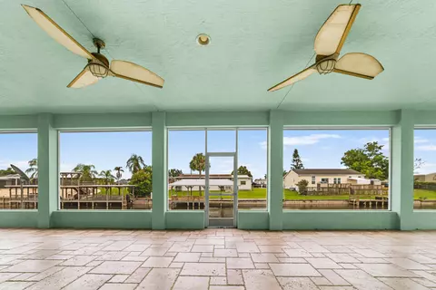Exterior - 2406 SE 31st St SE, Okeechobee, FL 34974 photo 14 of 14