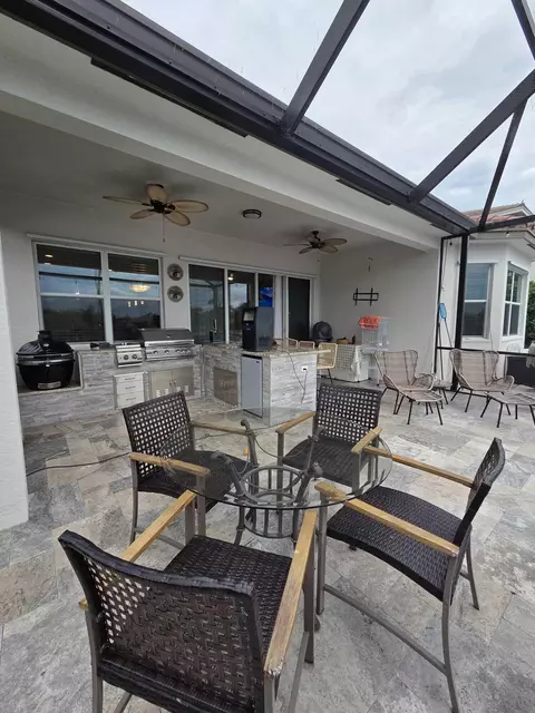 3011 Strada Ct, Royal Palm Beach, FL 33411