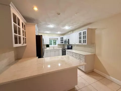 2210 Taylor St #207, Hollywood, FL 33020