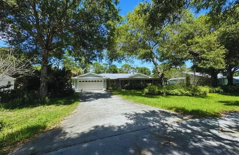 2725 47th Ave, Vero Beach, FL 32966