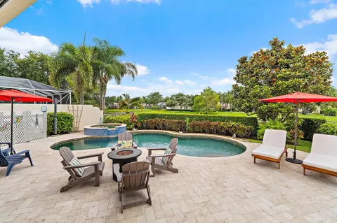 102 Euphrates Cir, Palm Beach Gardens, FL 33410