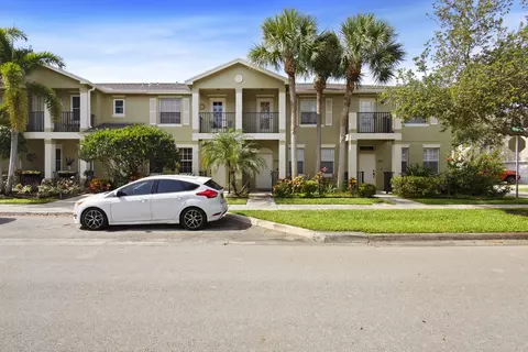2148 SE Destin Dr, Port Saint Lucie, FL 34952