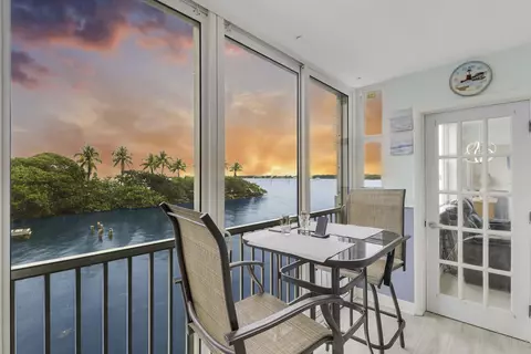 1820 New Palm Way #202, Boynton Beach, FL 33435