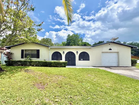 10774 SW 175th Ter, Miami, FL 33157