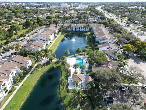 2620 S University Dr #106, Davie, FL 33328