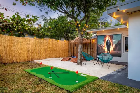 3961 NE 10th Ave, Oakland Park, FL 33334