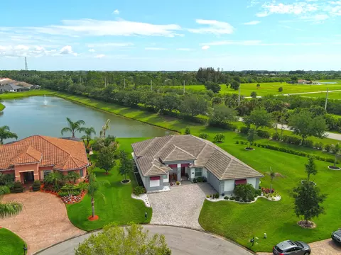 8220 Halbert Ln, Vero Beach, FL 32968